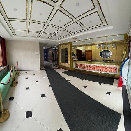 Zolotoi Drakon Hotel 알마티 외부 사진