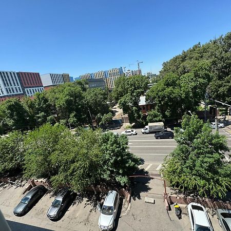 Zolotoi Drakon Hotel 알마티 외부 사진