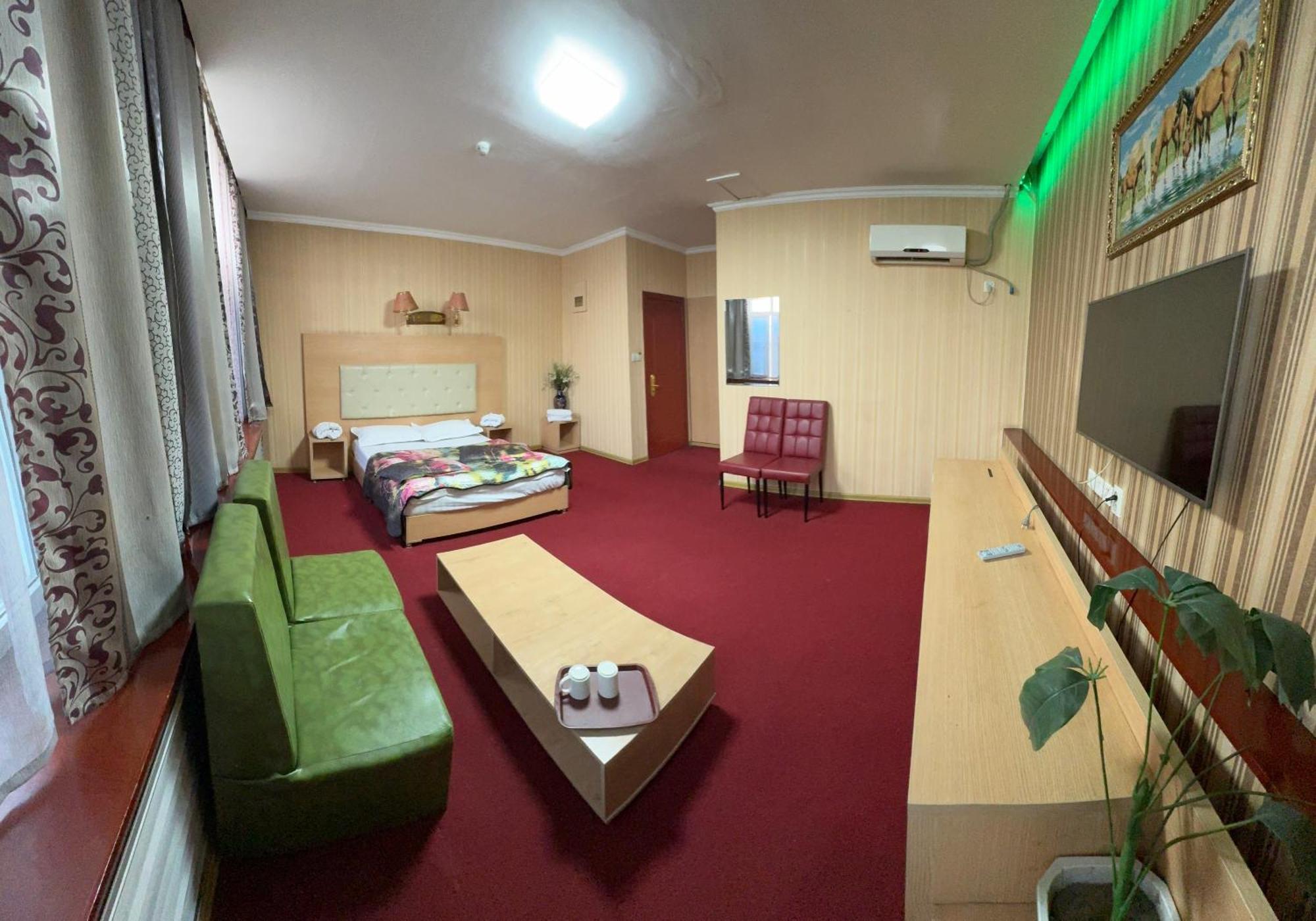 Zolotoi Drakon Hotel 알마티 외부 사진