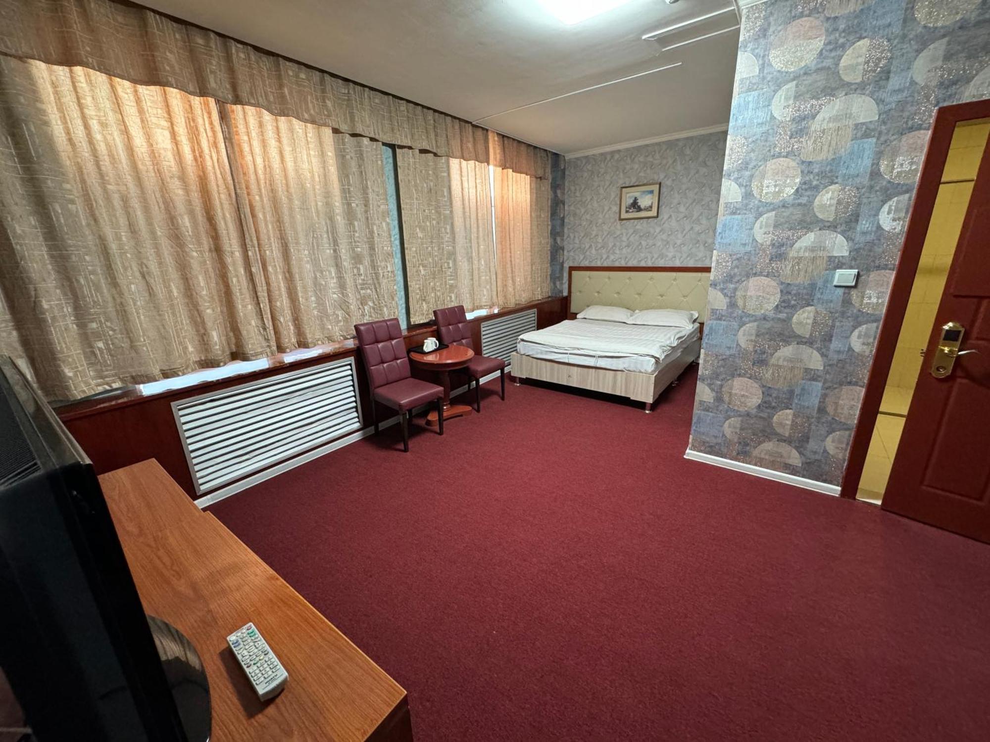 Zolotoi Drakon Hotel 알마티 외부 사진