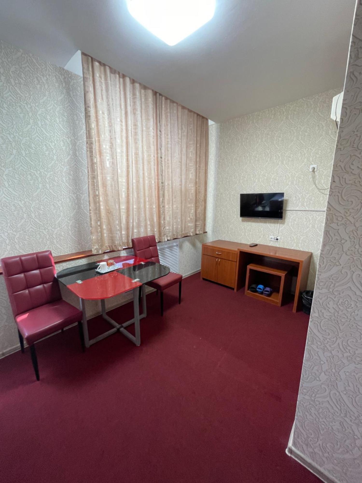 Zolotoi Drakon Hotel 알마티 외부 사진