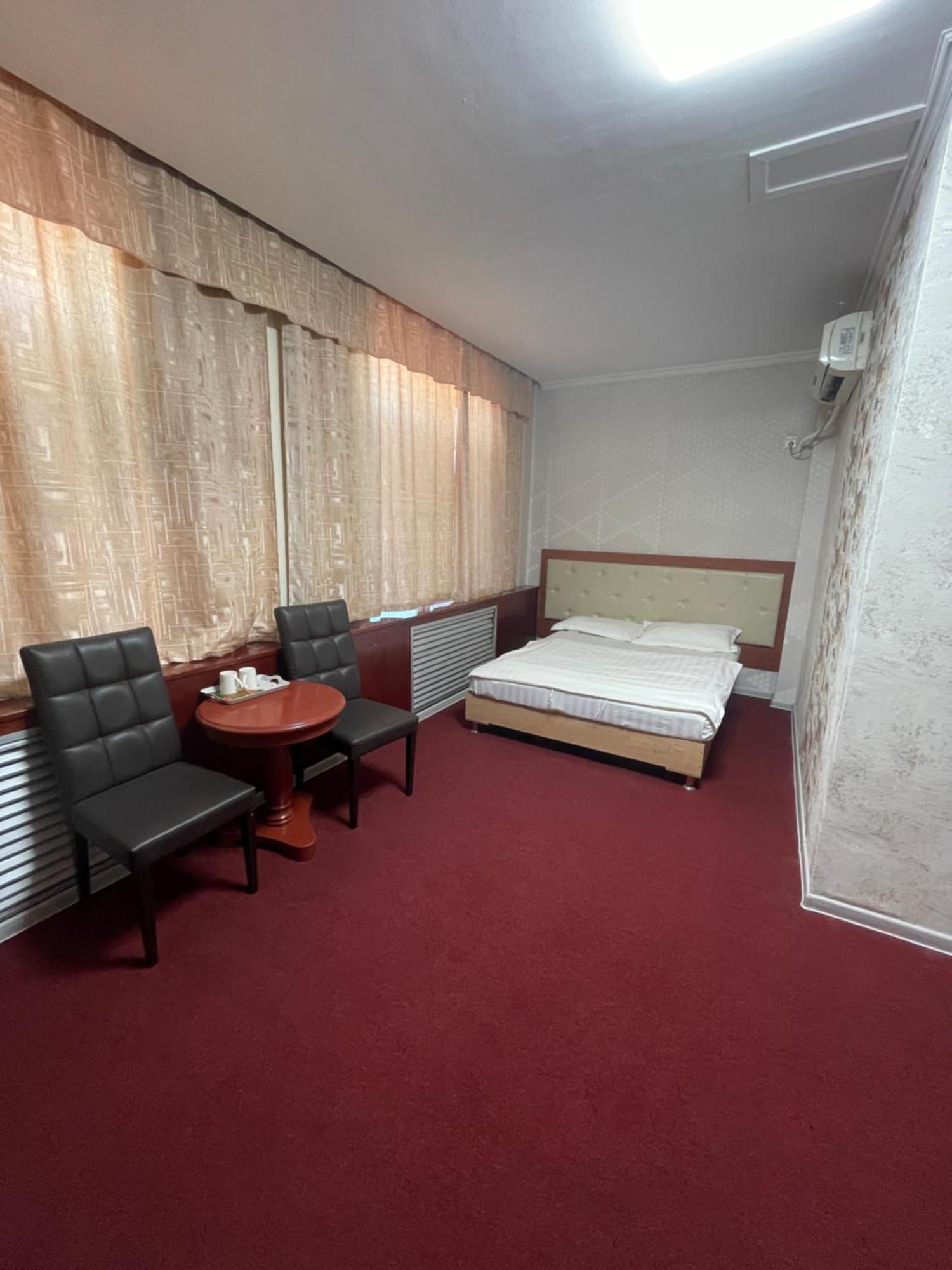 Zolotoi Drakon Hotel 알마티 외부 사진