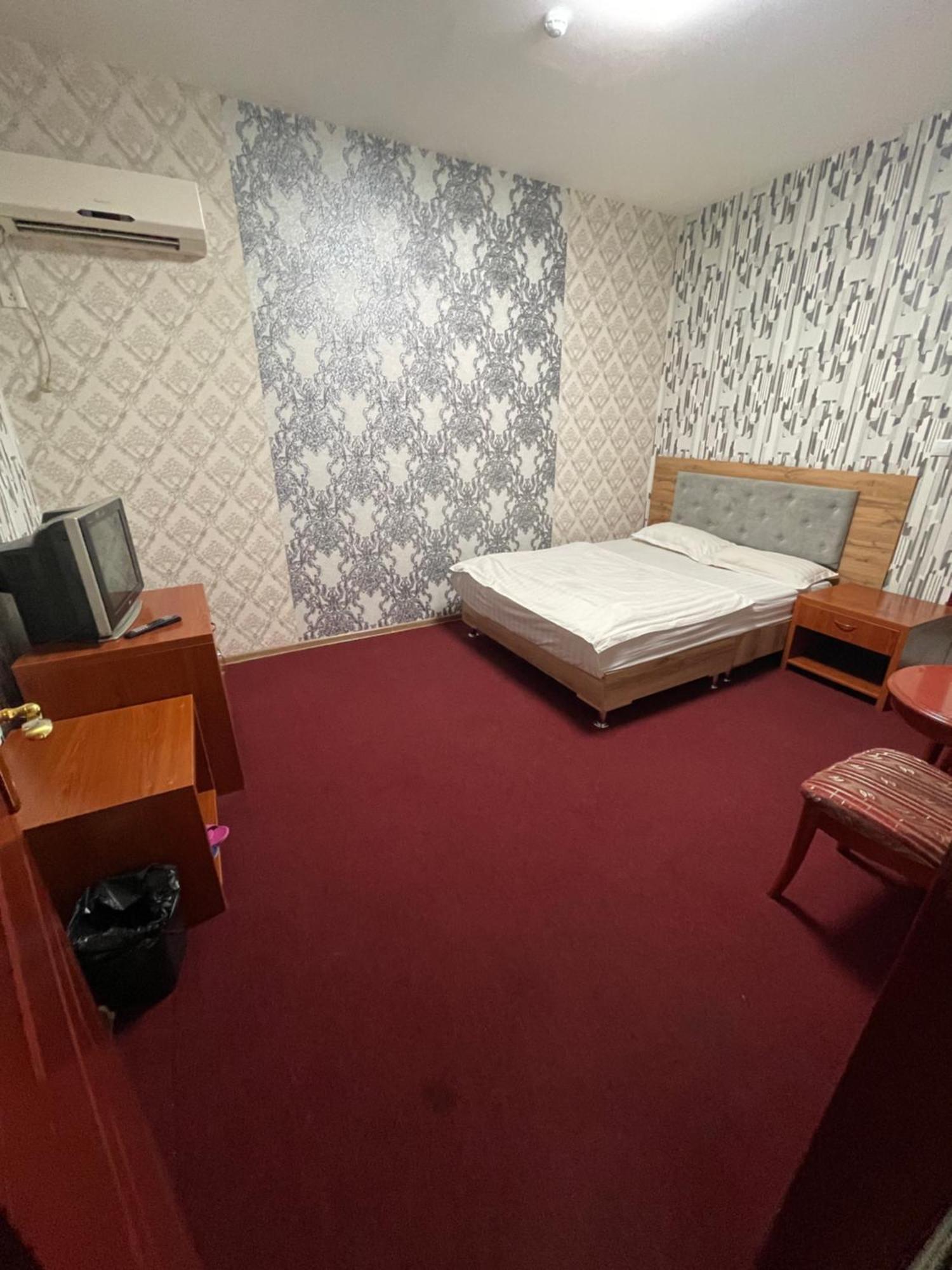 Zolotoi Drakon Hotel 알마티 외부 사진