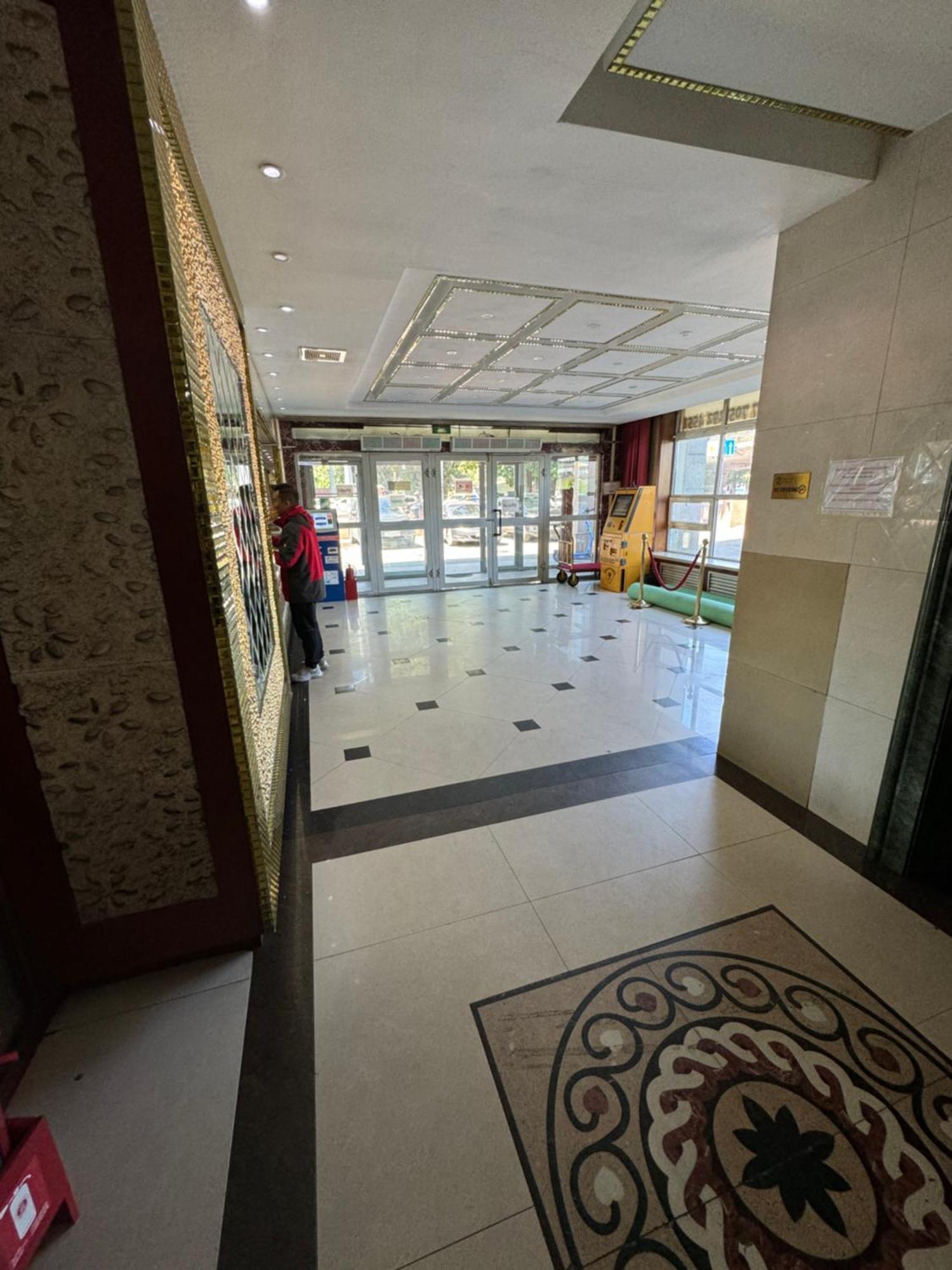 Zolotoi Drakon Hotel 알마티 외부 사진