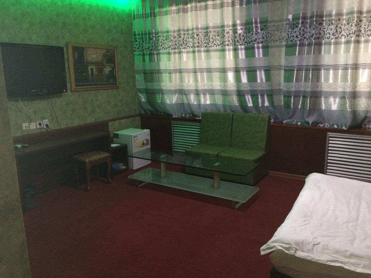 Zolotoi Drakon Hotel 알마티 외부 사진