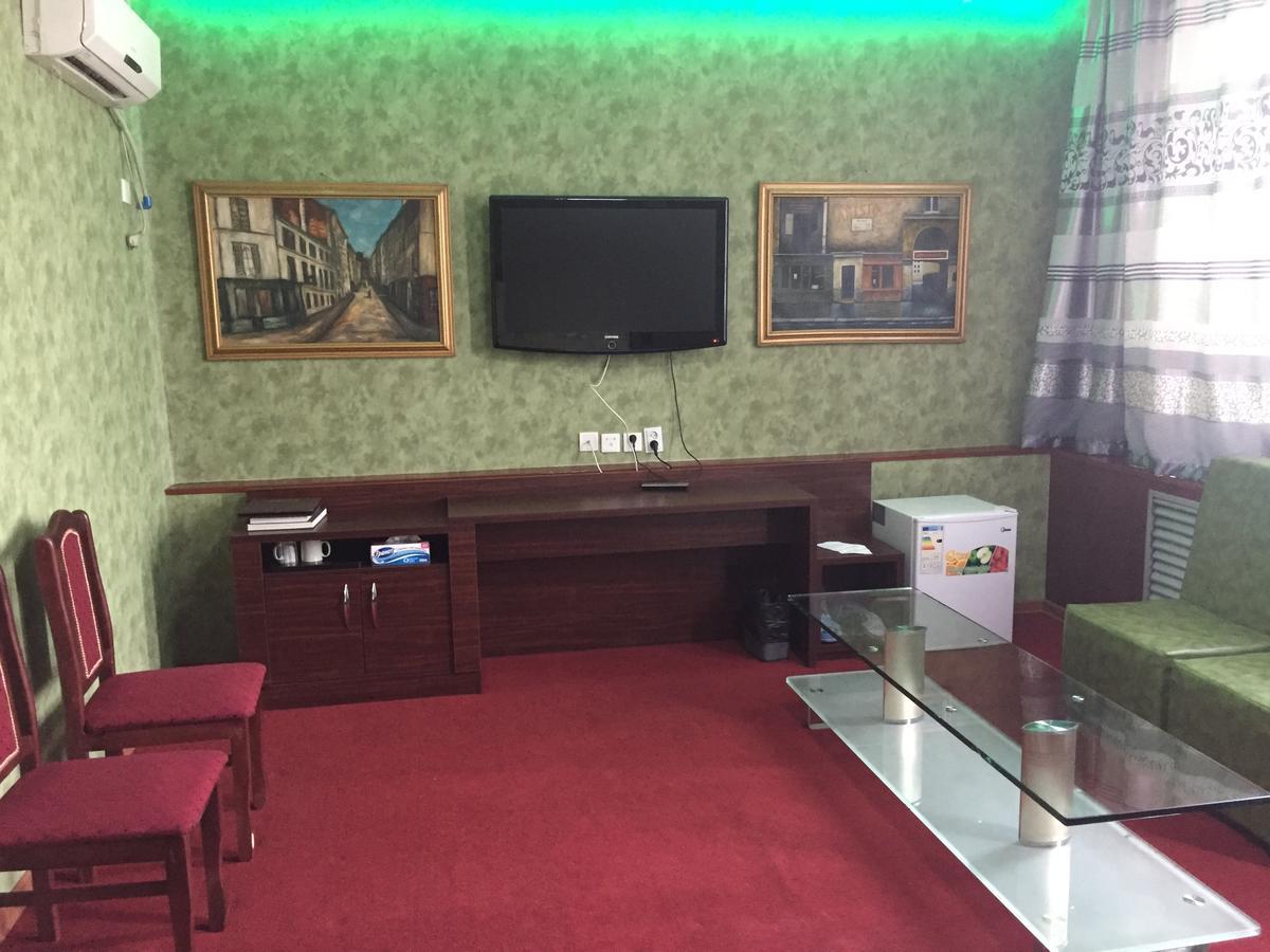 Zolotoi Drakon Hotel 알마티 외부 사진